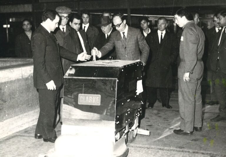 Entering the cleaning-machine business — Fiorentini official archive